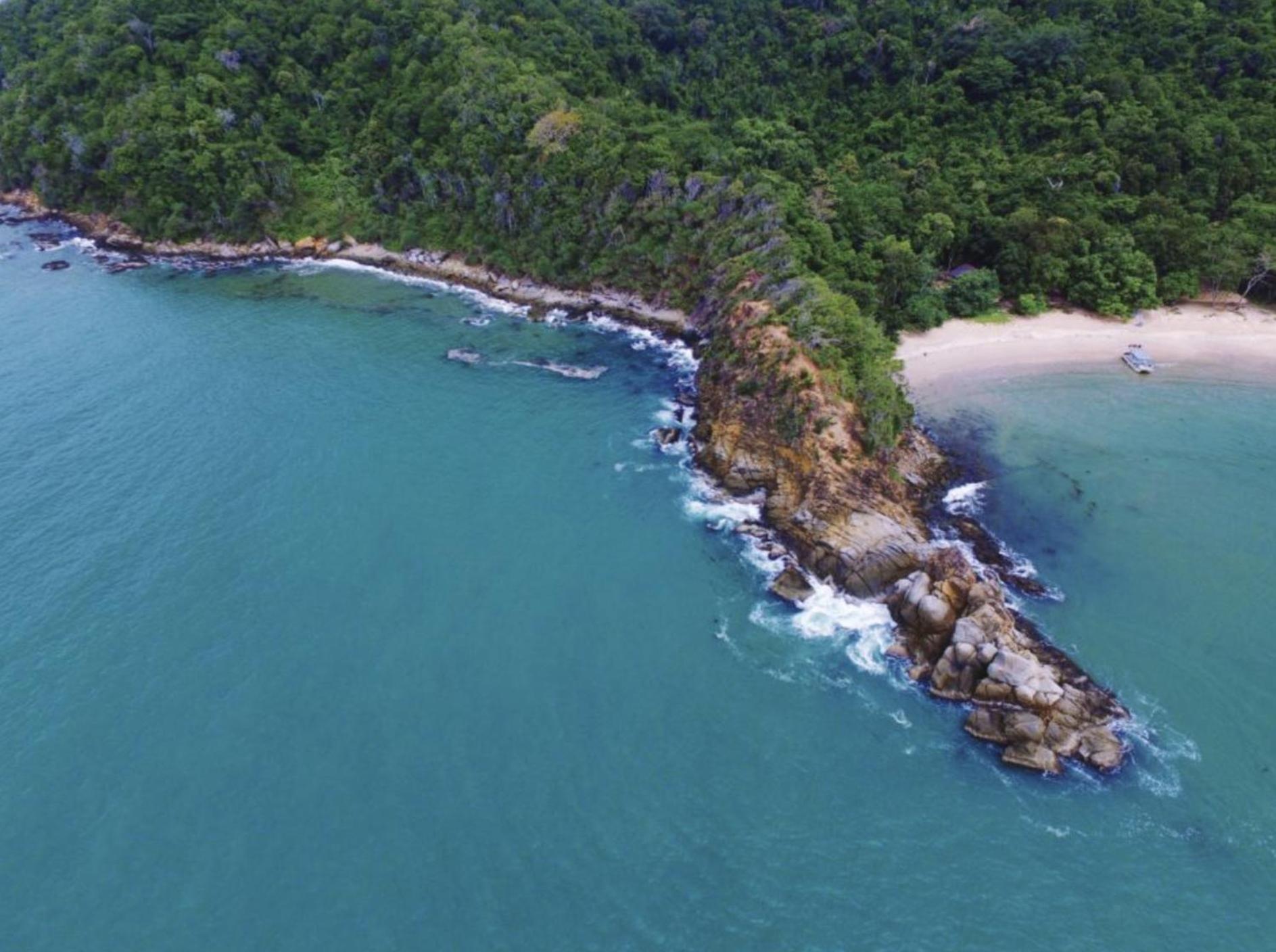 Dolphin Bay Island Resort Kota Belud Екстер'єр фото
