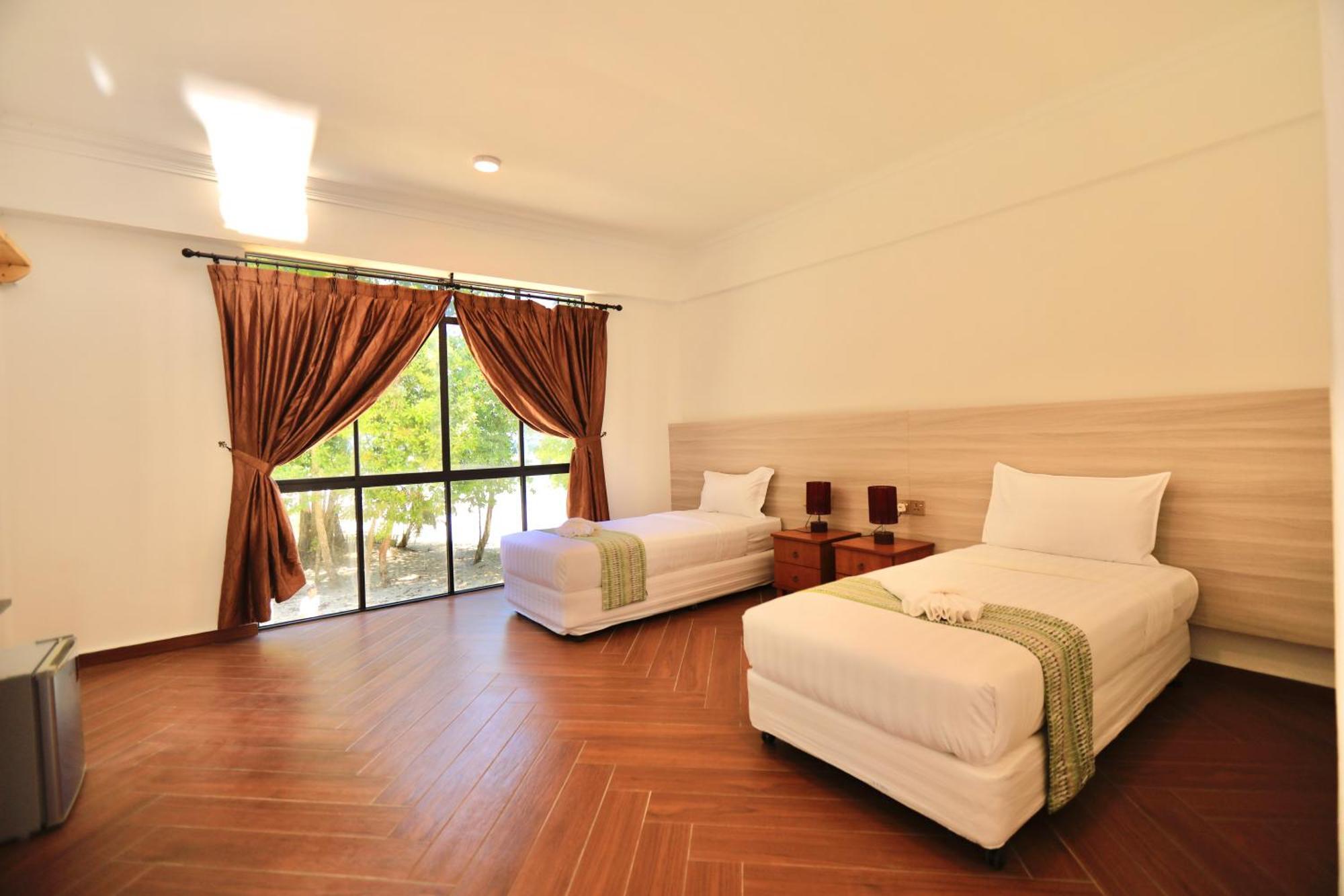 Dolphin Bay Island Resort Kota Belud Екстер'єр фото